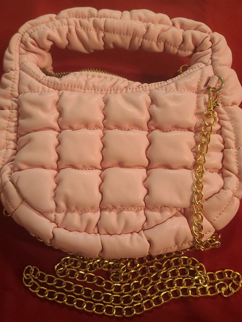 Fashion Puzzle Pink Quilted Puffer Crossbody Gold Tone Chain Charming Purse NWOT